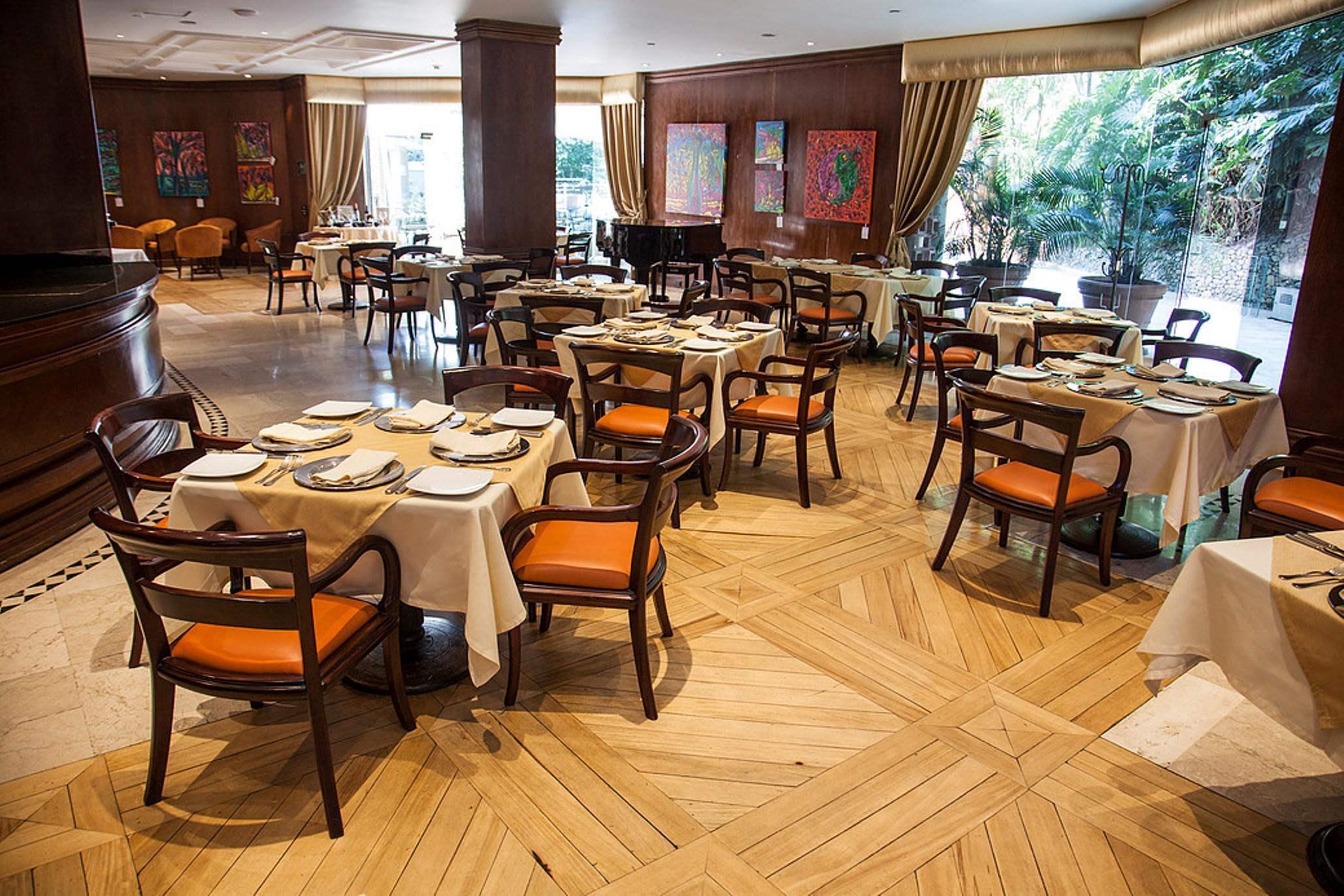 Hotel Dann Carlton Belfort Medellín Dış mekan fotoğraf The restaurant