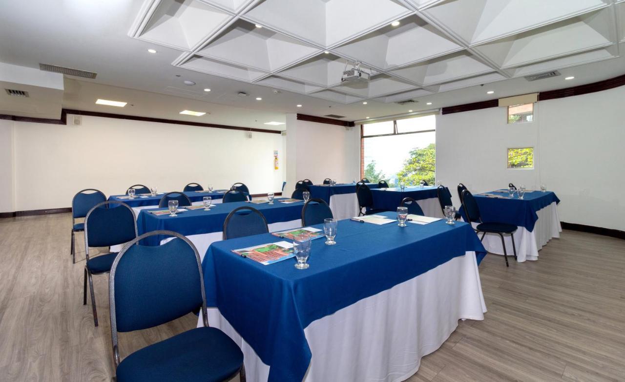 Hotel Dann Carlton Belfort Medellín Dış mekan fotoğraf Meeting room