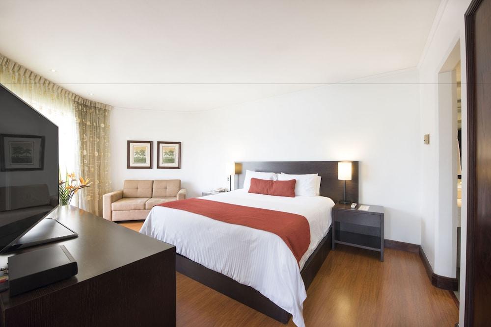 Hotel Dann Carlton Belfort Medellín Dış mekan fotoğraf A typical hotel room