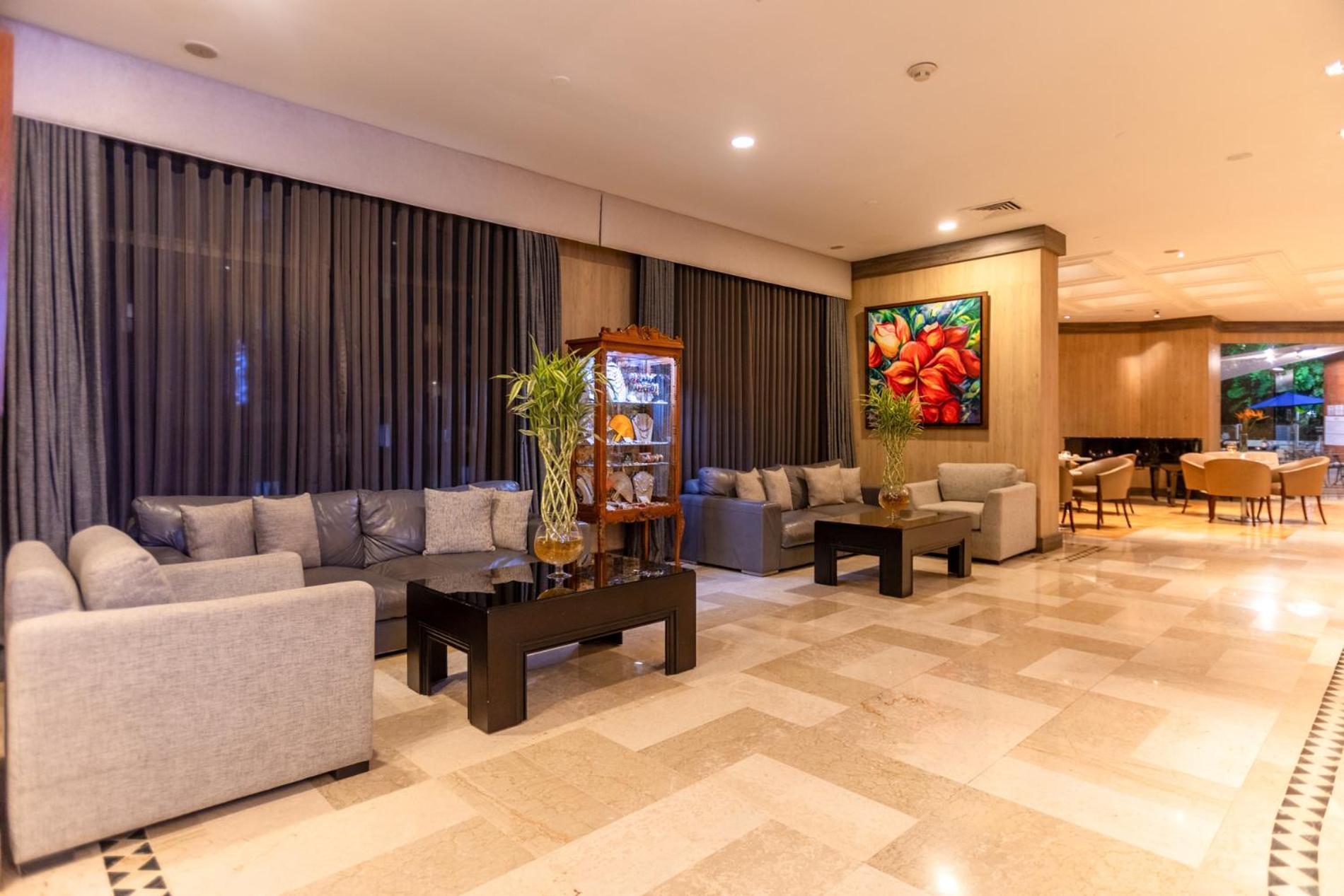 Hotel Dann Carlton Belfort Medellín Dış mekan fotoğraf Lobby